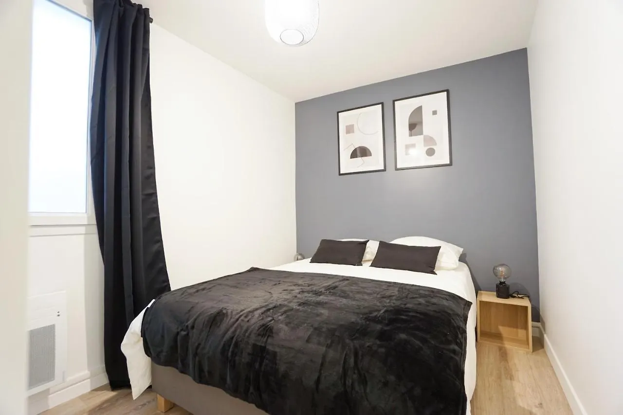 Spacious Apartment Near The Champs De Mars Paris