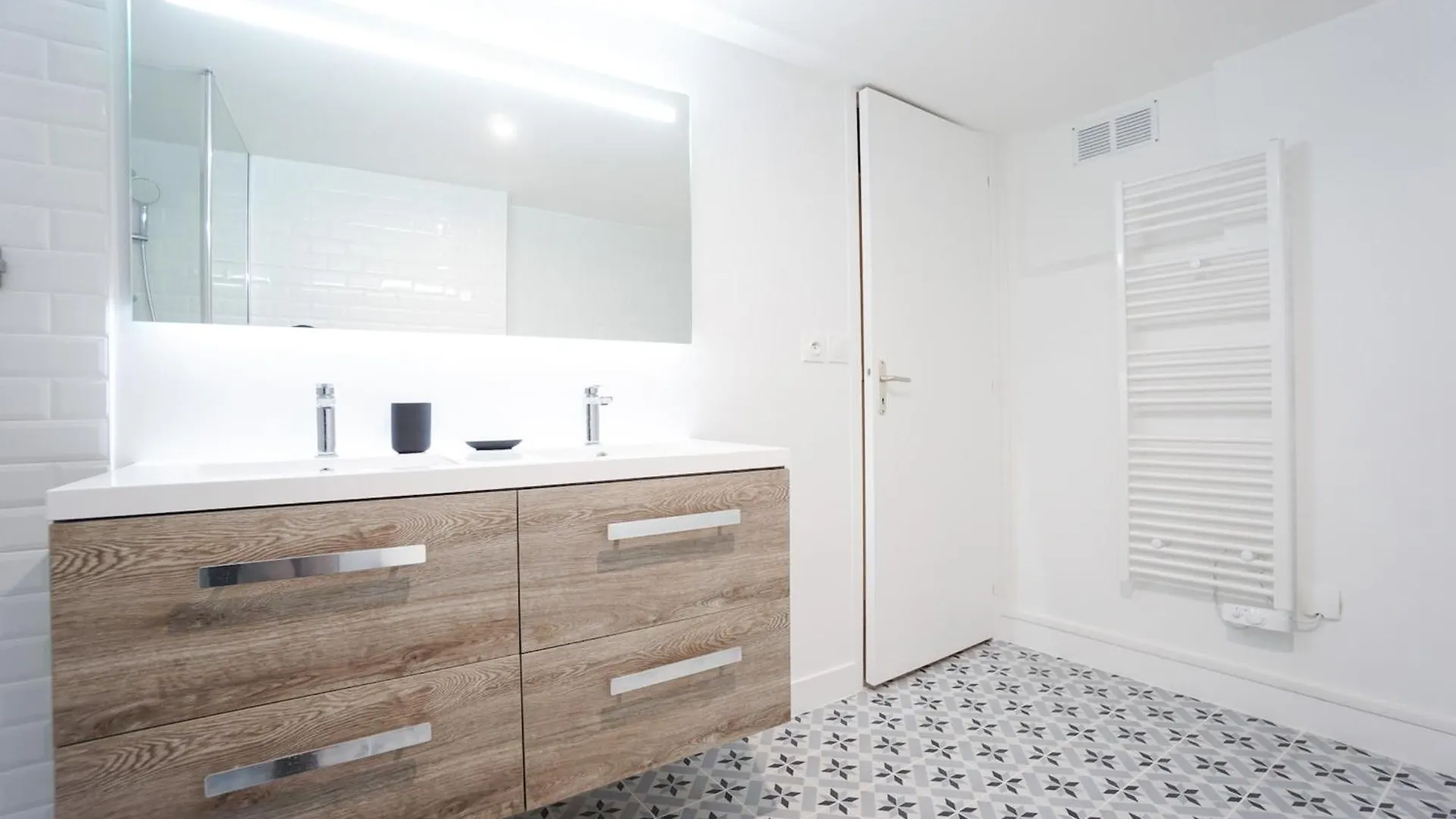 Spacious Apartment Near The Champs De Mars Paris